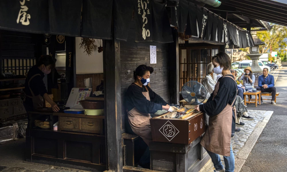 Ιαπωνία: Το μικρό μαγαζάκι που έχει επιβιώσει από πανδημίες και πολέμους